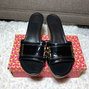 Authentic Black Tory Burch Pamela - Patent wedge